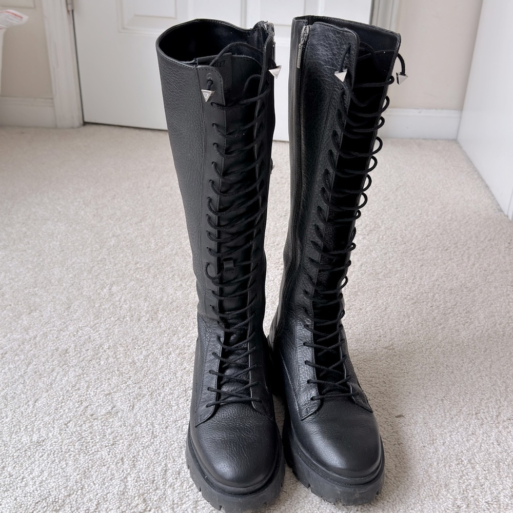 SCHUTZ • Tiana Casual Big Floater Boot • 7.5 - Picture 2 of 3